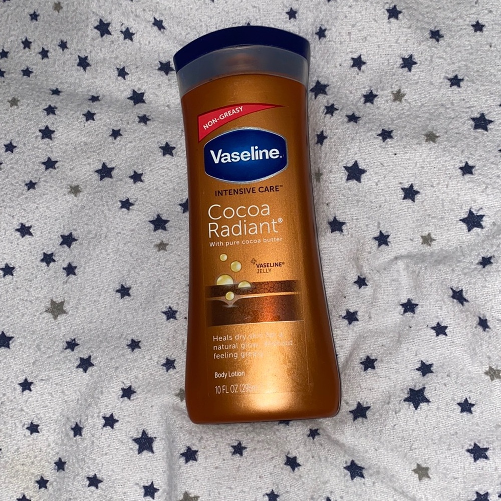Vaseline Non greasy cocoa radiant heals dry skin body lotion 10 fl oz